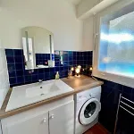 35m With Pool For Couple In Tropez Apartman Saint-Tropez
