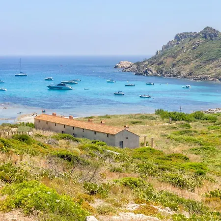 35m With Pool For Couple In Tropez