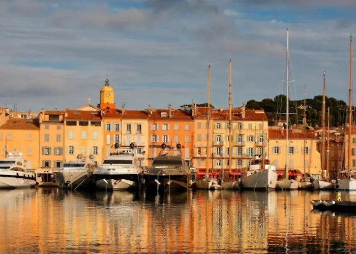 35m With Pool For Couple In Tropez *